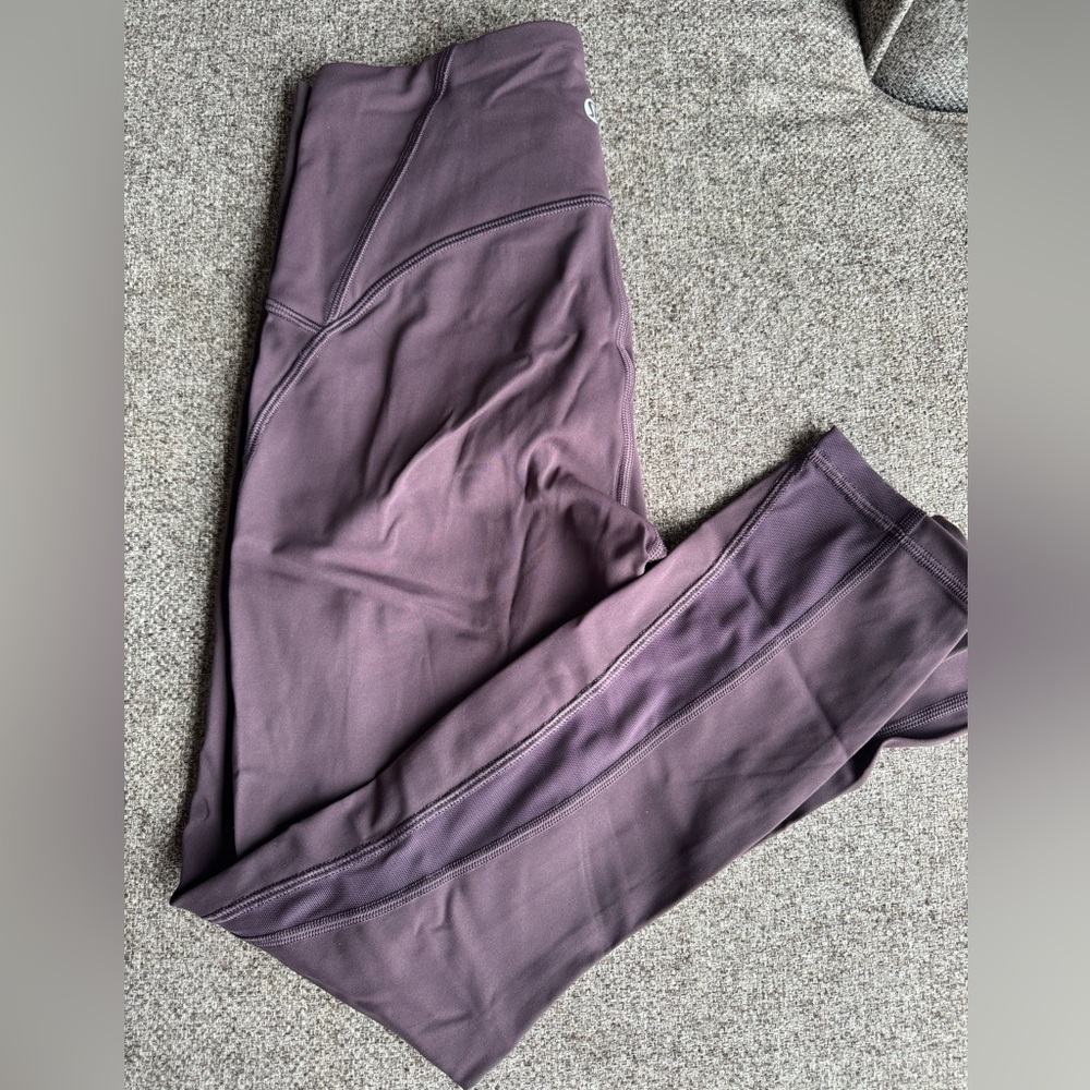 Lululemon invigorate tight. Purple size 6. Mesh detailing at bottom